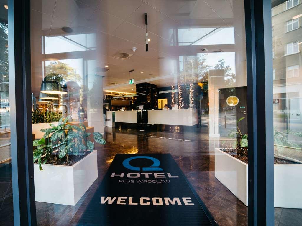 Q Hotel Plus Wroclaw Oda fotoğraf